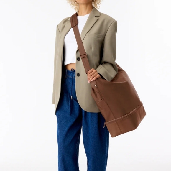 BEIS Crescent Weekender - NWT - Maple - Picture 2 of 7